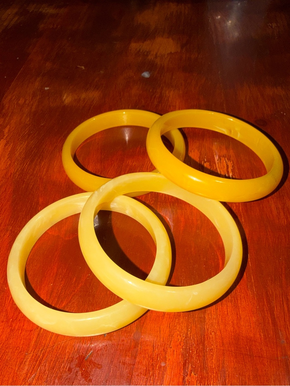 4 Resin Acrylic Round Bangle Set